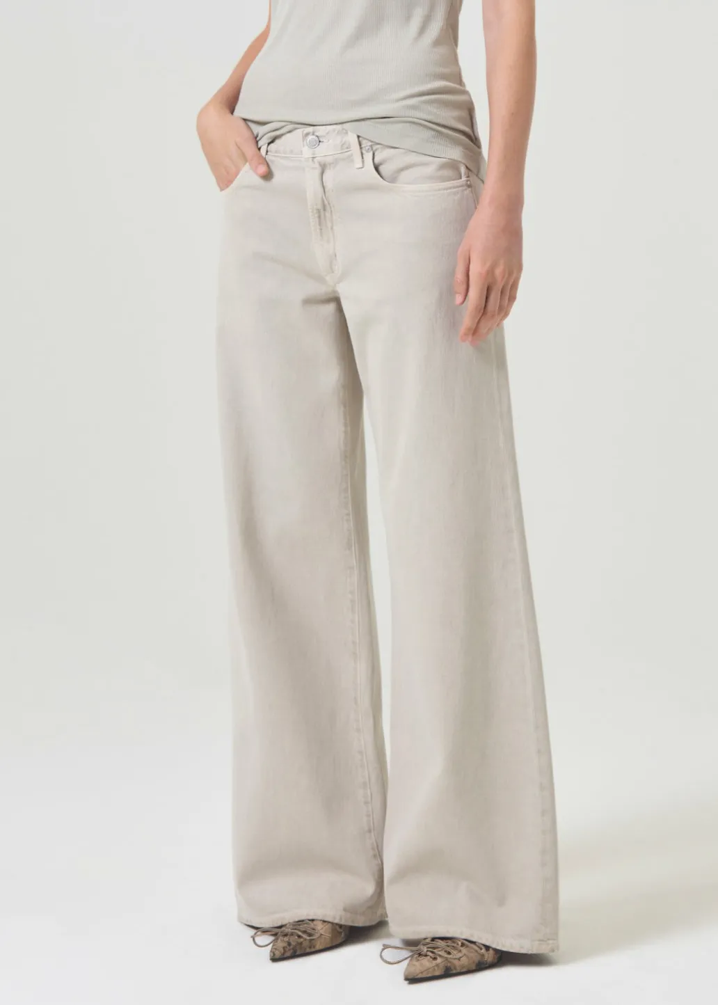 AGOLDE Clara Low Rise Baggy Flare In Tusk Fashion
