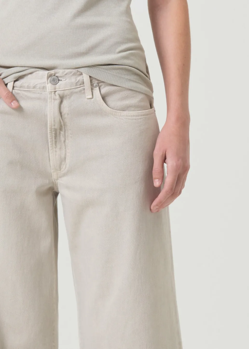 AGOLDE Clara Low Rise Baggy Flare In Tusk Fashion