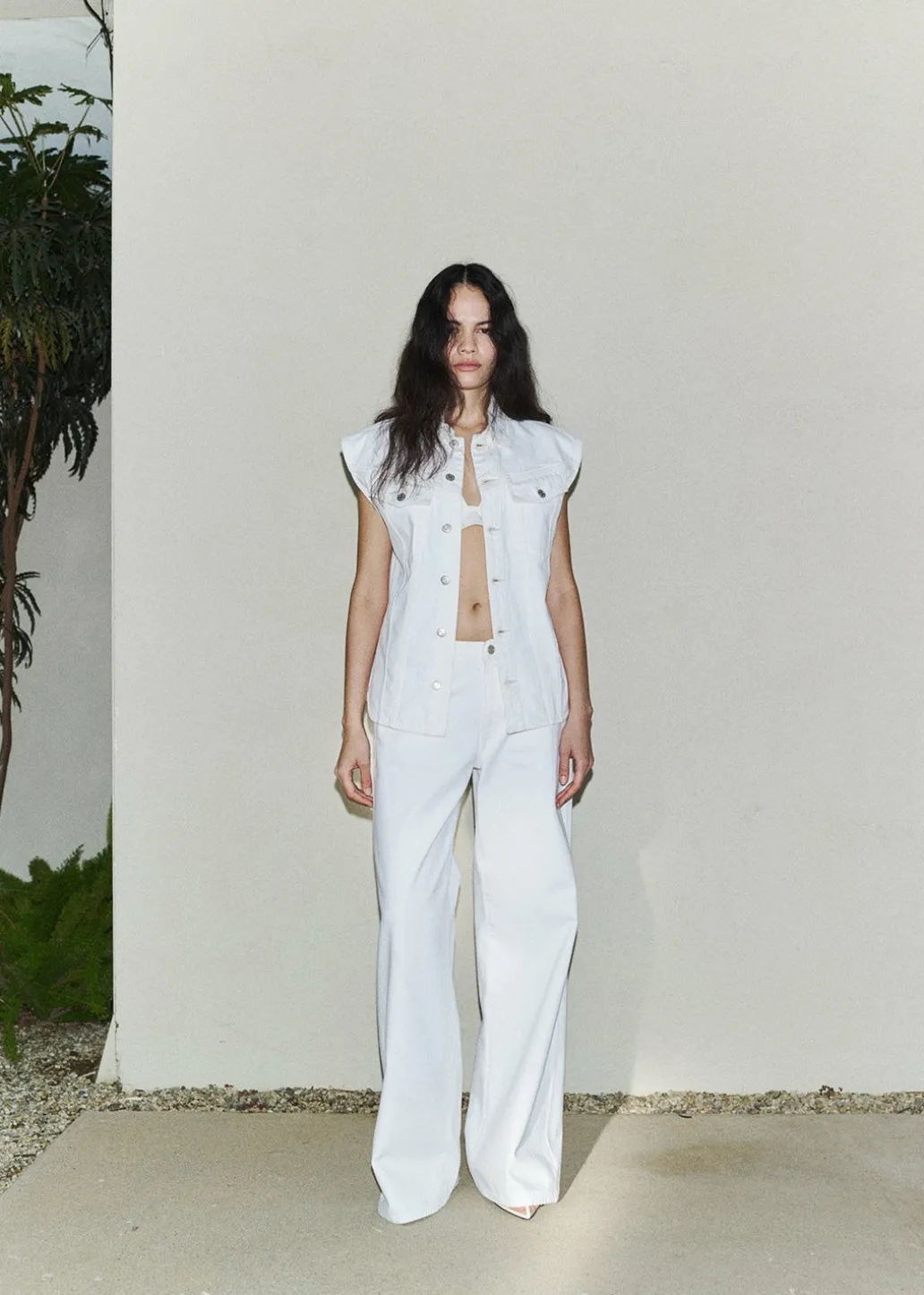AGOLDE Clara Low Rise Baggy Flare In Milkshake Flash Sale