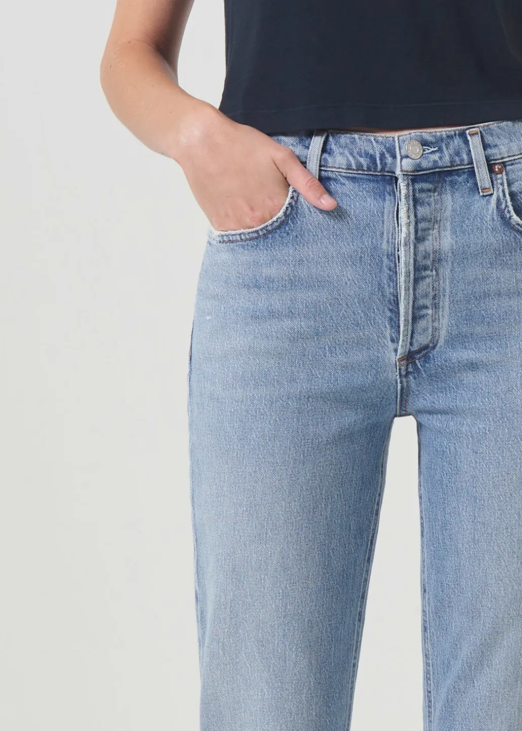 AGOLDE Riley High Rise Straight Crop (Stretch) In Hassle Store